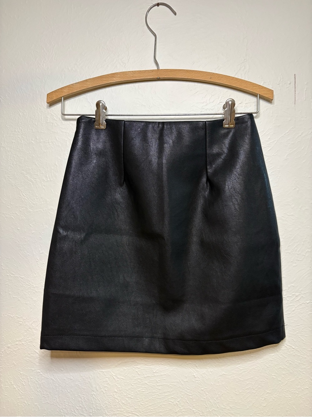 Francesca’s Black Faux Leather Mini Skirt Size XS *Like new*